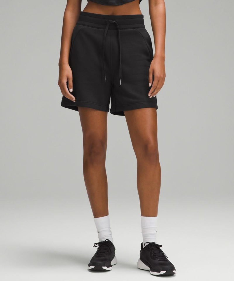 Short Lululemon Scuba High-Rise 5\