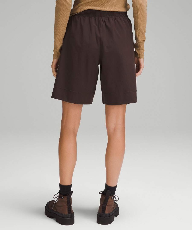 Short Lululemon Stretch Woven Mid-Rise Bermuda 9