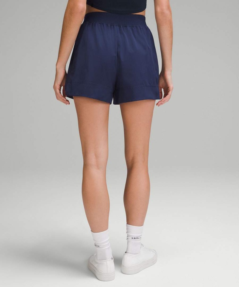 Short Lululemon Stretch Woven Relaxed-Fit High-Rise 4