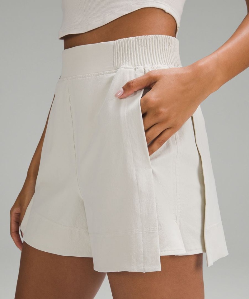 Short Lululemon Stretch Woven Relaxed-Fit High-Rise 4