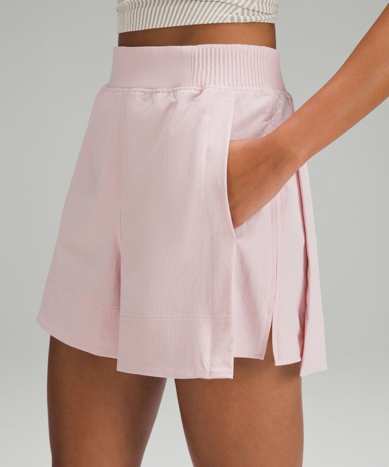Short Lululemon Stretch Woven Relaxed-Fit High-Rise 4