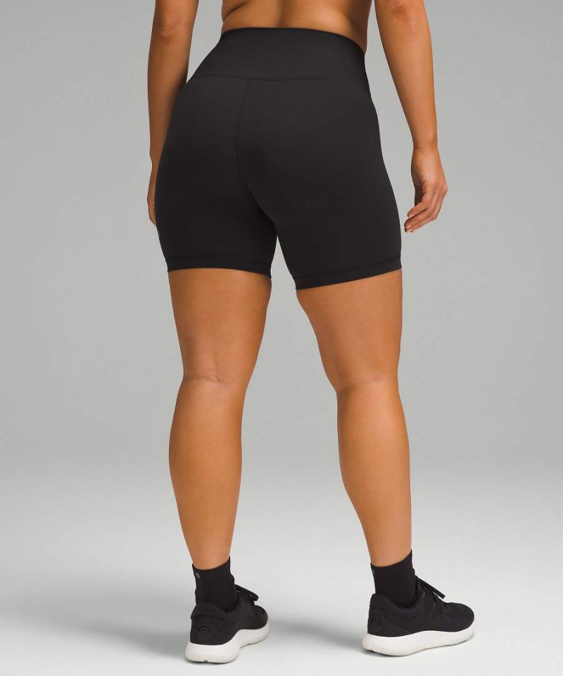 Short Lululemon Wunder Train Contour Fit High-Rise 6