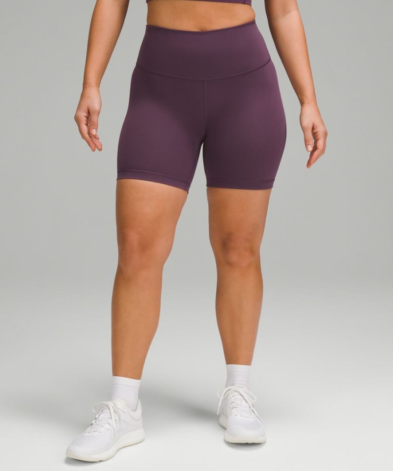 Short Lululemon Wunder Train Contour Fit High-Rise 6\