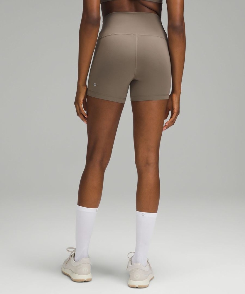 Short Lululemon Wunder Train High-Rise 4