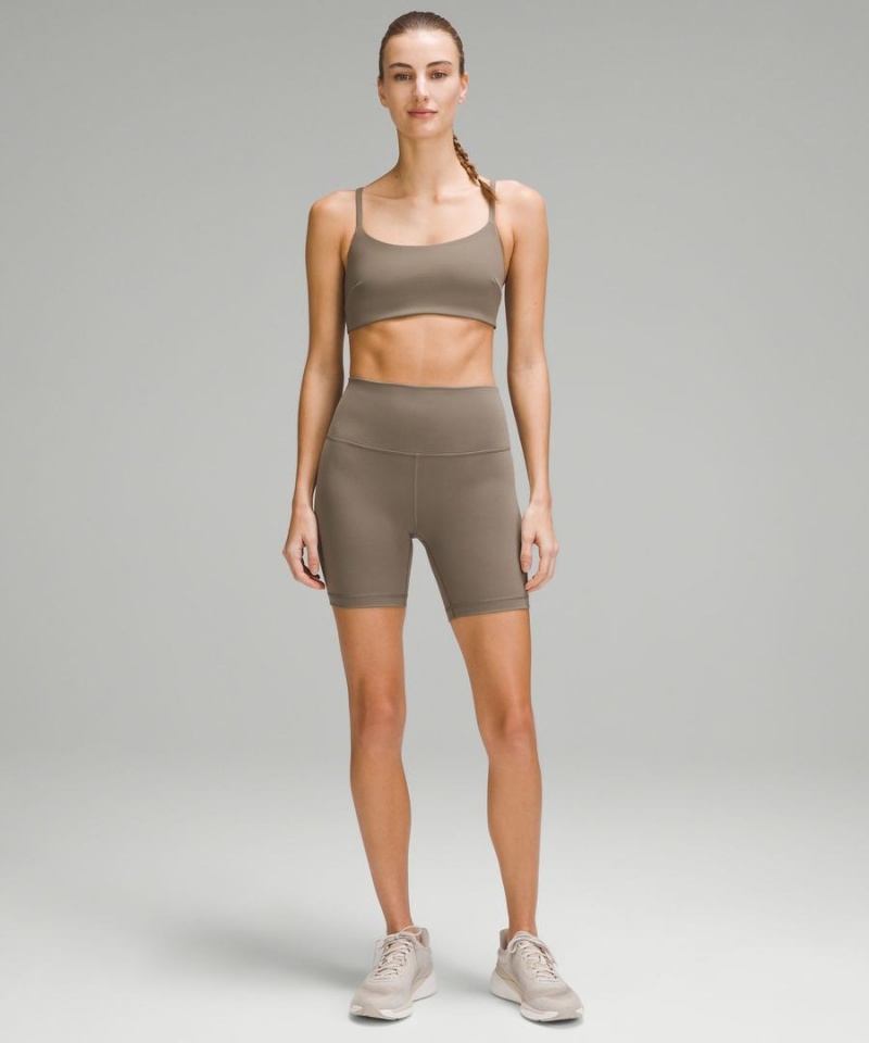 Short Lululemon Wunder Train High-Rise 6