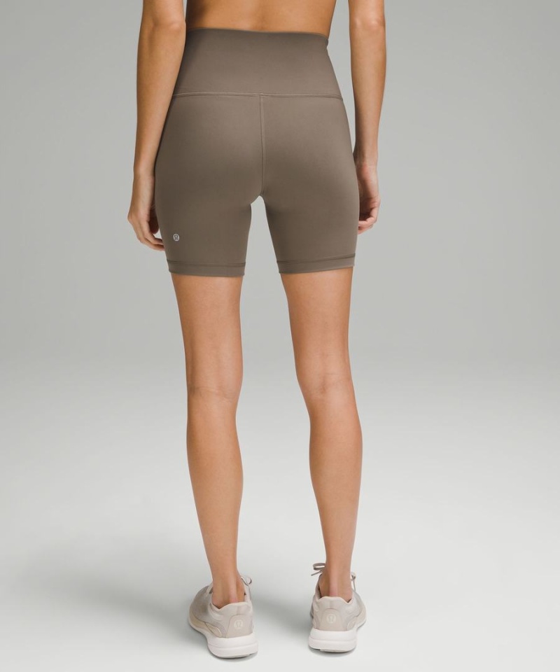 Short Lululemon Wunder Train High-Rise 6
