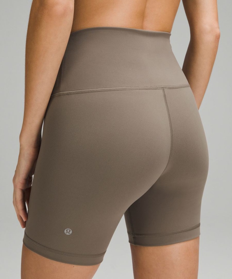 Short Lululemon Wunder Train High-Rise 6