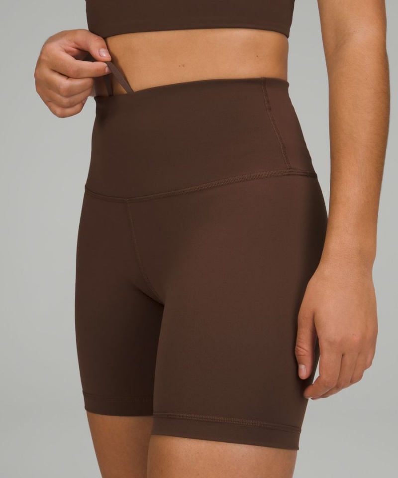 Short Lululemon Wunder Train High-Rise 6