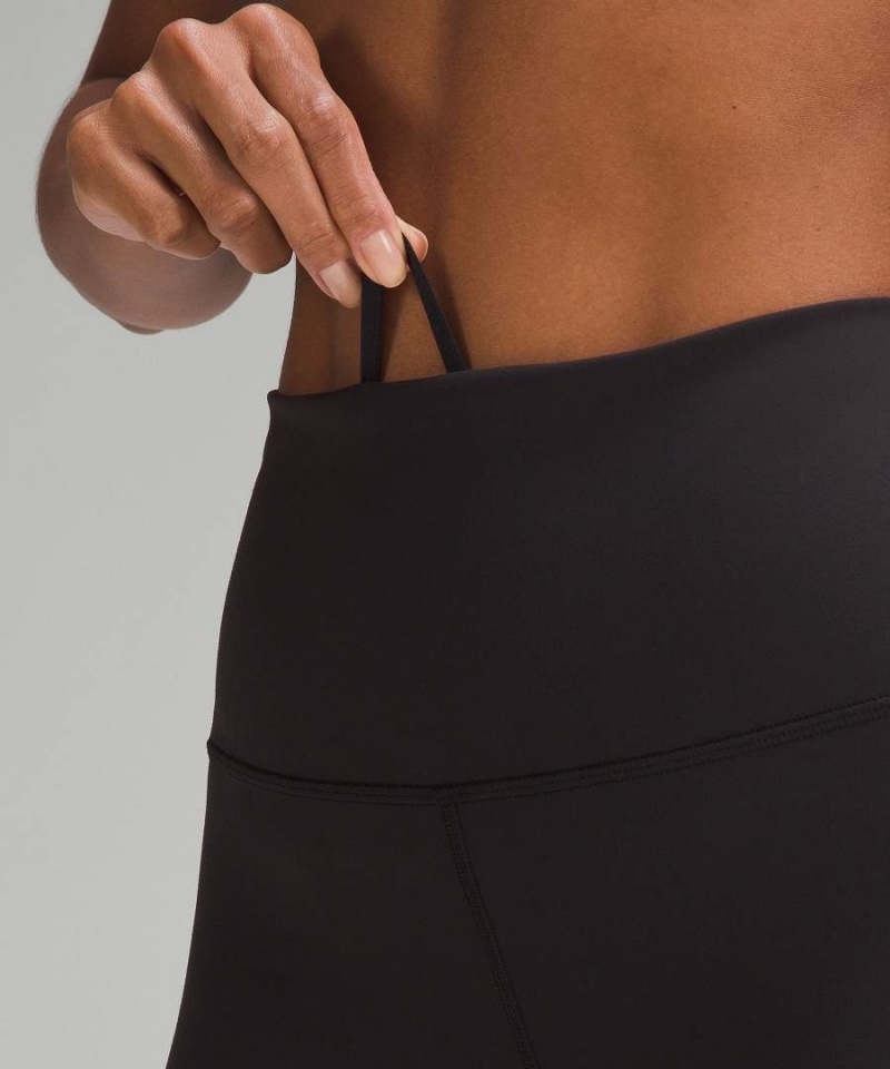 Short Lululemon Wunder Train High-Rise with Pockets 6