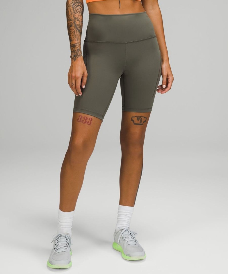 Short Lululemon Wunder Train High-Rise with Pockets 8\