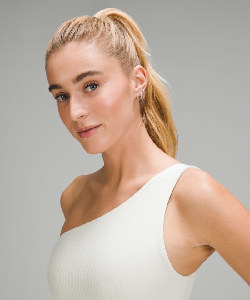 Sujetador Deportivo Lululemon Align™ Asymmetrical Acanalado Bra Light Support A/B Cup Shine Mujer Beige Chile | 698CVTXDO
