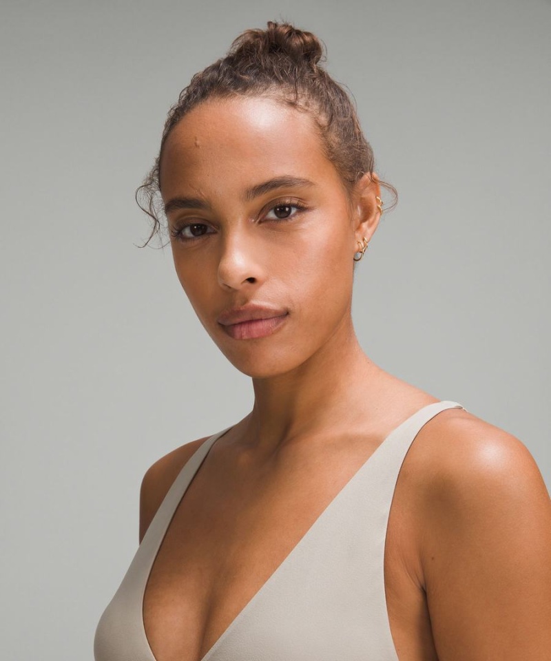 Sujetador Deportivo Lululemon Wundermost Ultra-Soft Nulu Triangle Bralette A–D Cups Mujer Gris Chile | 379LSAIXE