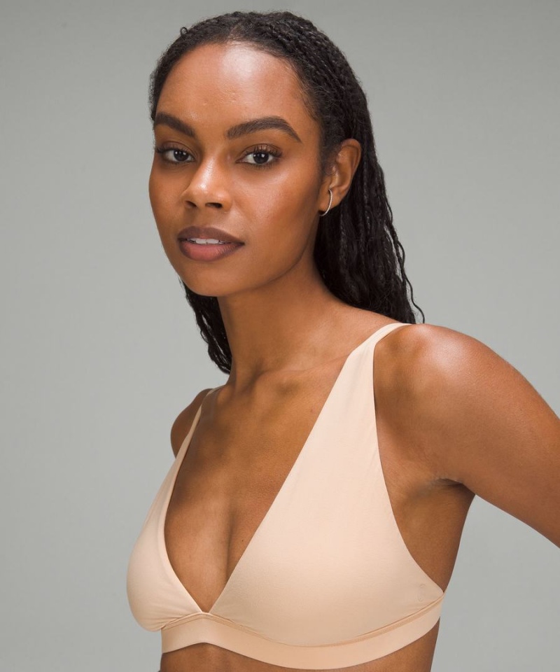 Sujetador Deportivo Lululemon Wundermost Ultra-Soft Nulu Triangle Bralette A–D Cups Mujer Beige Chile | 417AXSNWT
